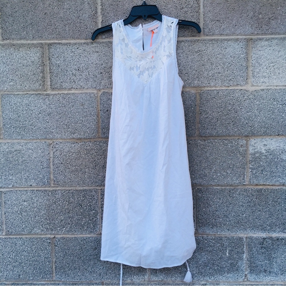 Knox Rose Women’s Small White Sleeveless Dress Lace Neckline Lined Knee Length